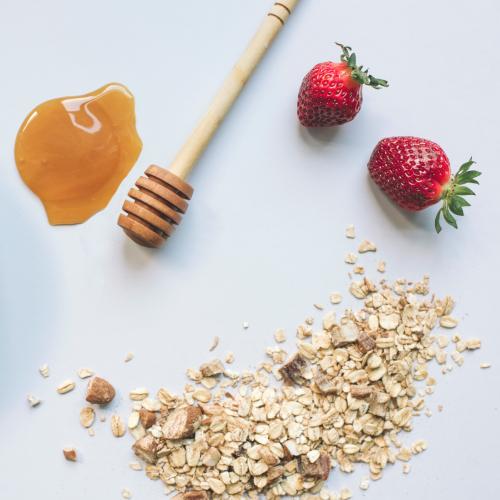 drinking manuka honey for health 2
