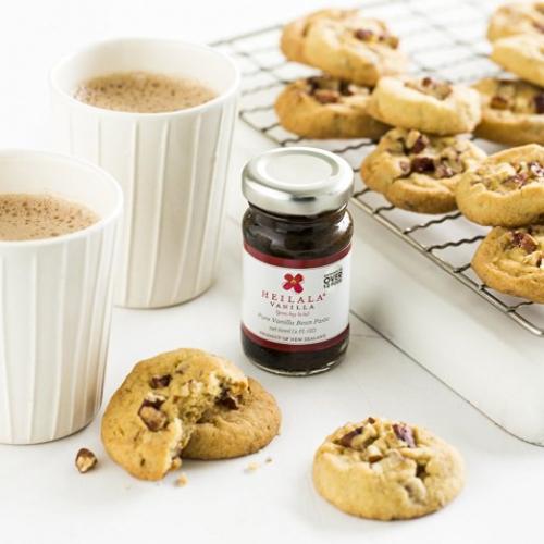how to use vanilla paste small glass jar