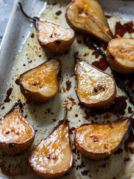 cooking with vanilla pears